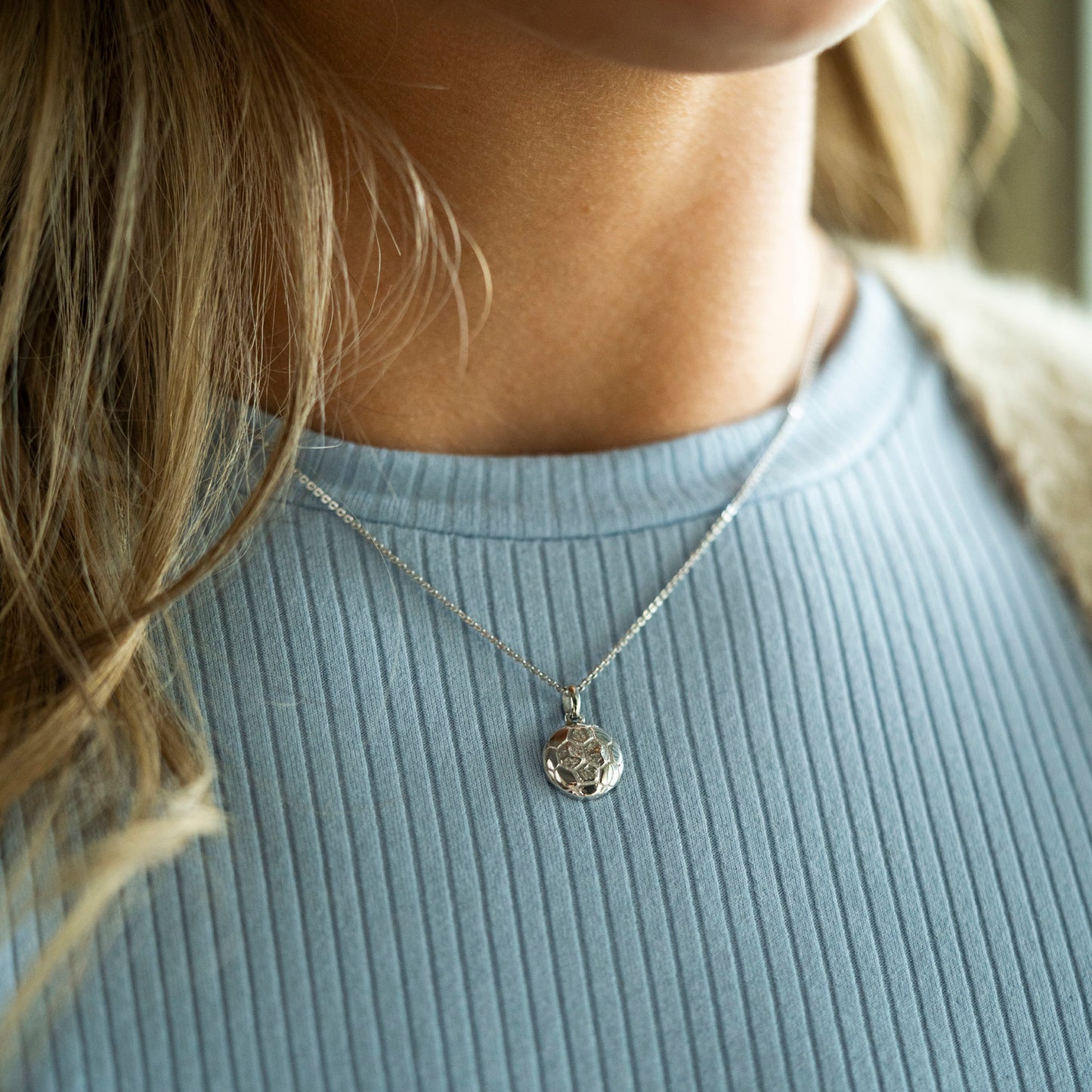 Smykke i sølv håndball